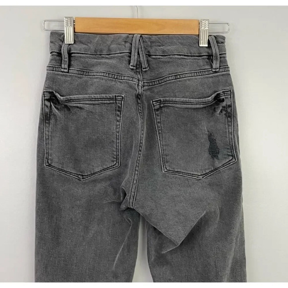 Good American Classic Straight Leg Jeans - Picture 6 of 8